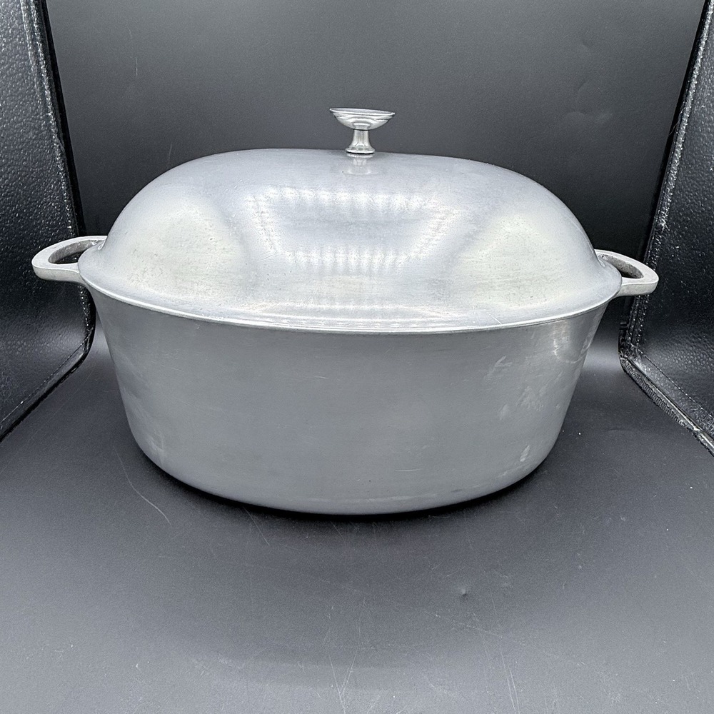 Majestic Cook-Ware Cast Aluminum Dutch Oven Roaster  w/ Lid 5.5 Qt USA Made VTG